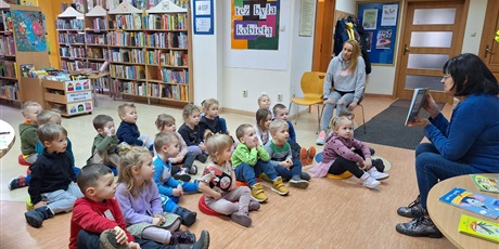 wizyta dzieci w bibliotece